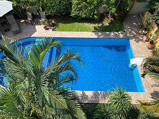 alberca en hotel zandoyo, alojamiento en puerto escondido