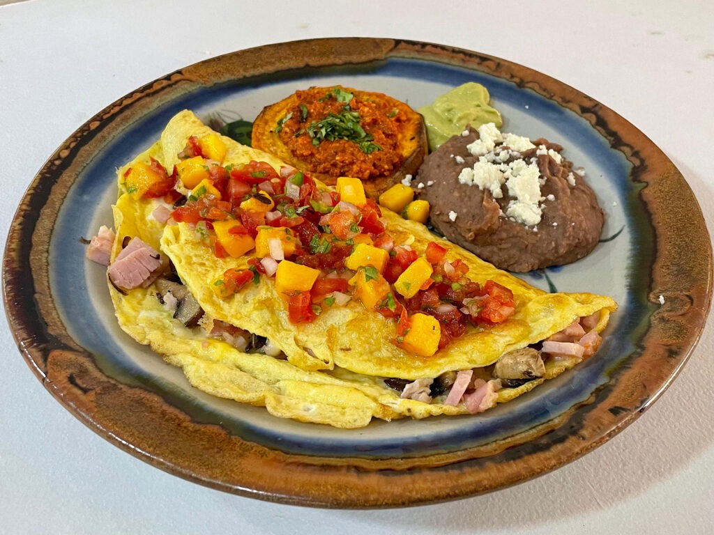 Omelette with mango salsa at Zandoyo Bed & Breakfast