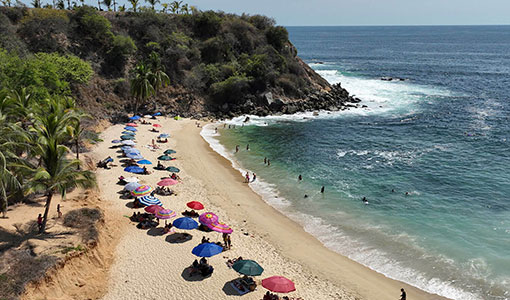 Coral es una de varias playas en Puerto Escondido