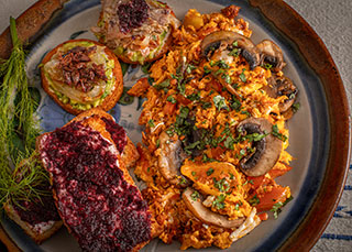 scrambled eggs at zandoyo