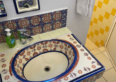 Talavera sink in the room Angelina at Zandoyo Bed & Breakfast