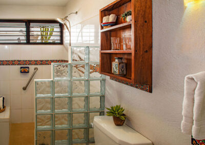 Shower stall in the bathroom in the room Dolores at Zandoyo Bed & Breakfast