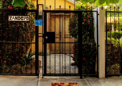 main entrance at Zandoyo Bed & Breakfast